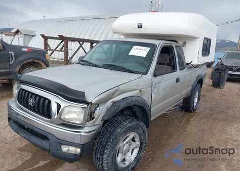 2001 Toyota Tacoma z USA, uszkodzony, nr VIN 5TEWM72N21Z813325